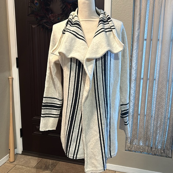 Eddie Bauer Sleepwear Sweater Jacket - Picture 2 of 8